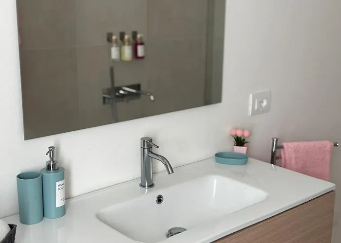 Apartamento Con Giardino *
