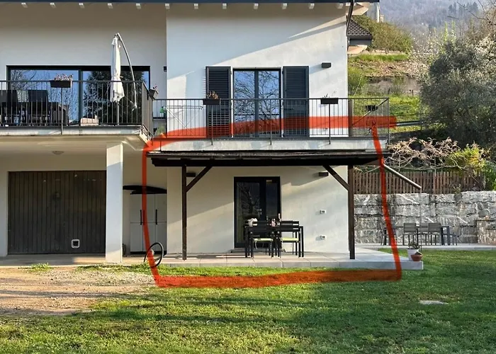 Apartamento Con Giardino